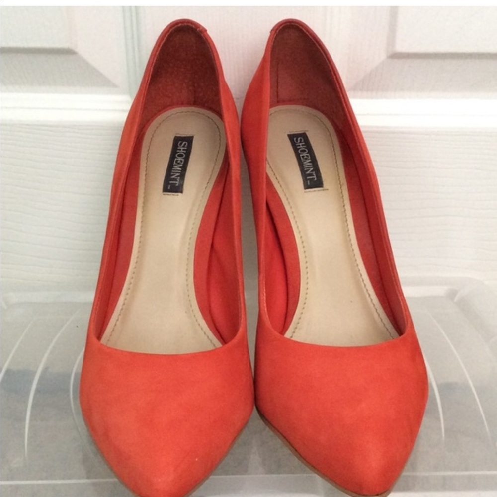 Shoemint Pointy Toe Heel - image 1